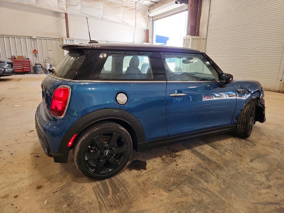 Zdjęcie 3 z aukcji – 2024 MINI COOPER z VIN WMW53DH03R2V57346