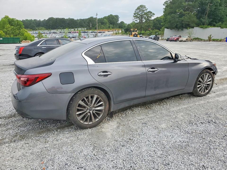Photo 3 from auction – 2018 INFINITI Q50 with VIN JN1EV7AR9JM445363
