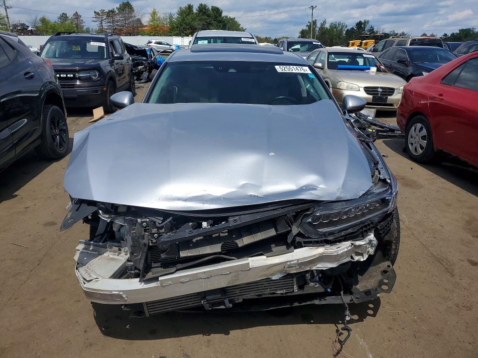 Photo 5 from auction – 2018 HONDA ACCORD with VIN 1HGCV1F99JA072449