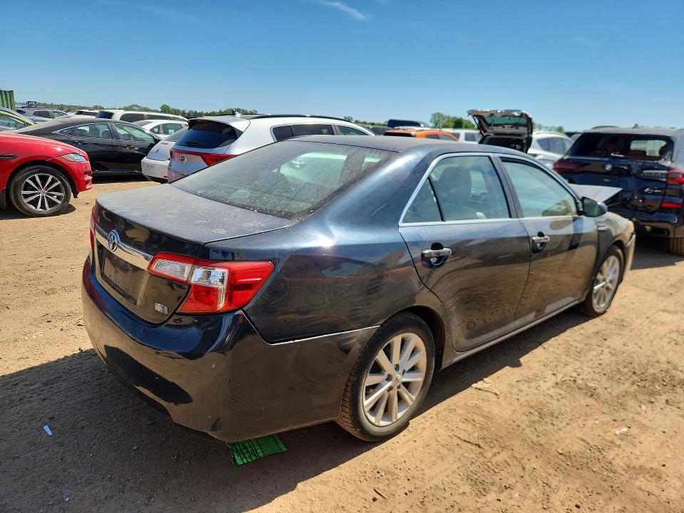 Photo 3 from auction – 2012 TOYOTA CAMRY with VIN 4T1BD1FK4CU055541