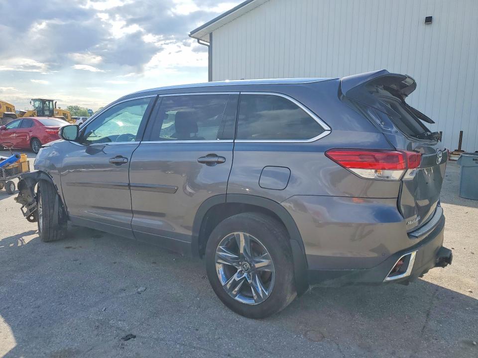 Photo 2 from auction – 2019 TOYOTA HIGHLANDER with VIN 5TDDZRFH8KS995474