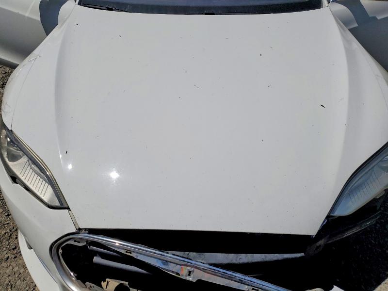 Photo 12 from auction – 2014 TESLA MODEL S with VIN 5YJSA1S1XEFP28791