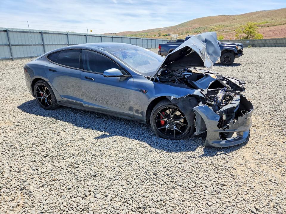Photo 4 from auction – 2013 TESLA MODEL S with VIN 5YJSA1CP6DFP06921