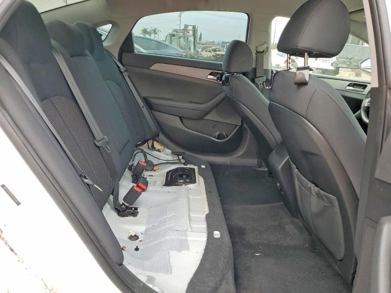 Photo 10 from auction – 2019 HYUNDAI SONATA with VIN 5NPE24AF8KH747992