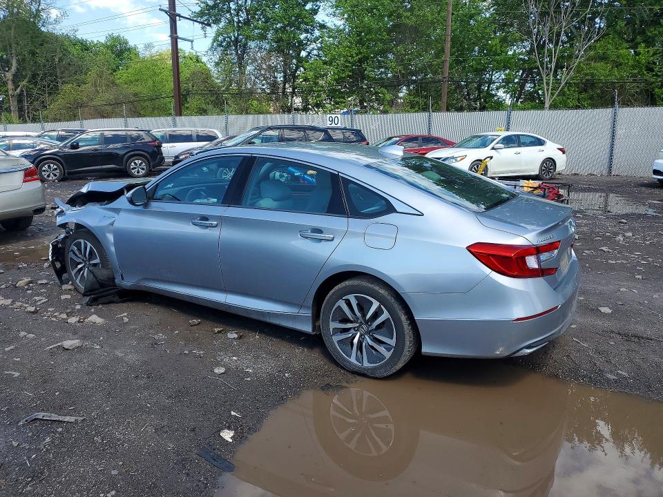 Photo 2 from auction – 2018 HONDA ACCORD with VIN 1HGCV3F15JA011105