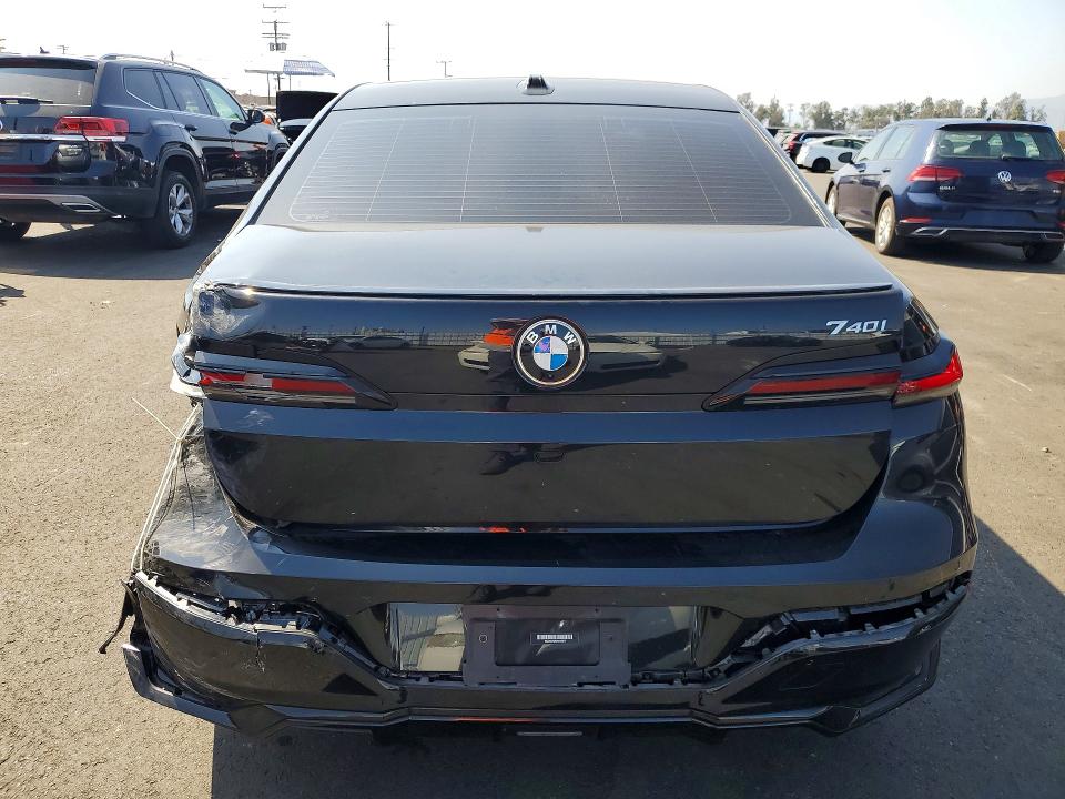Photo 6 from auction – 2023 BMW 740 with VIN WBA23EH05PCN46574