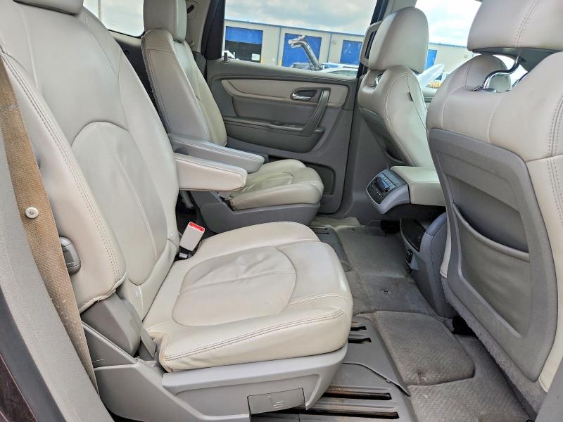 Photo 11 from auction – 2015 CHEVROLET TRAVERSE with VIN 1GNKRHKDXFJ124896