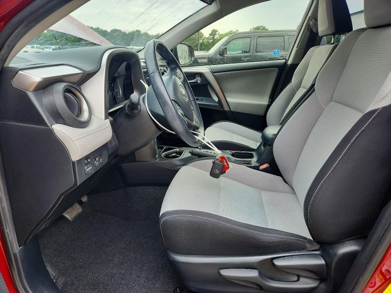 Photo 7 from auction – 2018 TOYOTA RAV4 with VIN JTMWFREV8JD114503