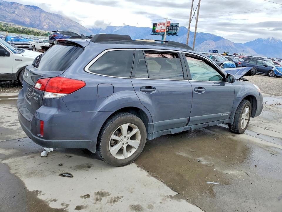 Photo 3 from auction – 2014 SUBARU OUTBACK with VIN 4S4BRDKC8E2321675