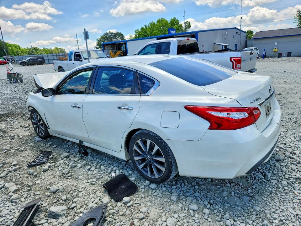 Photo 2 from auction – 2017 NISSAN ALTIMA with VIN 1N4AL3AP1HC116252