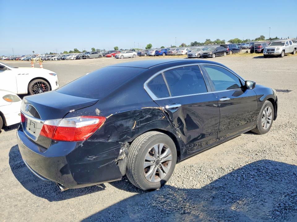 Photo 3 from auction – 2015 HONDA ACCORD with VIN 1HGCR2F37FA250047