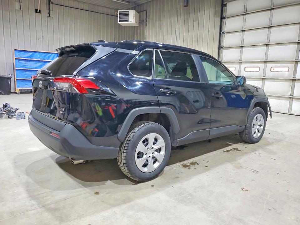 Photo 3 from auction – 2021 TOYOTA RAV4 with VIN 2T3F1RFV2MC233475