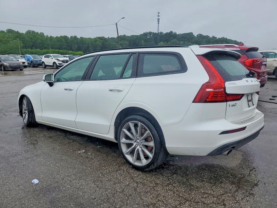 Photo 2 from auction – 2020 VOLVO V60 with VIN YV1102EK9L2367511