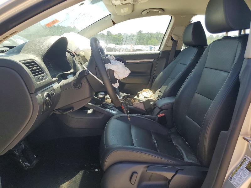 Photo 7 from auction – 2010 VOLKSWAGEN JETTA with VIN 3VWAX7AJ0AM121252
