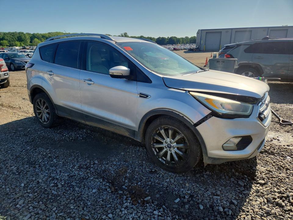 Photo 4 from auction – 2017 FORD ESCAPE with VIN 1FMCU0J94HUC12821
