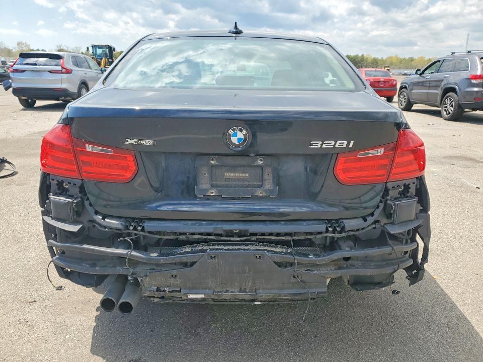 Zdjęcie 6 z aukcji – 2015 BMW 328 z VIN WBA3B5G55FNS19860