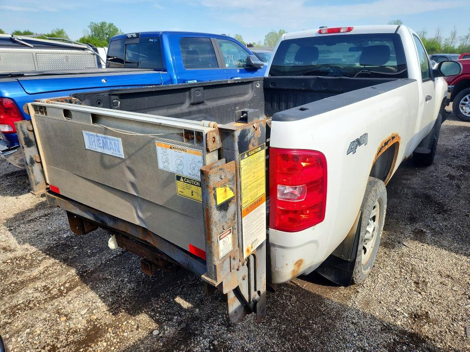 Photo 3 from auction – 2013 CHEVROLET SILVERADO with VIN 1GC0KVCG2DZ163038