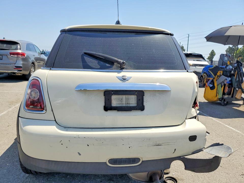 Foto 6 de la subasta – 2009 MINI COOPER con VIN WMWMF33559TW79765