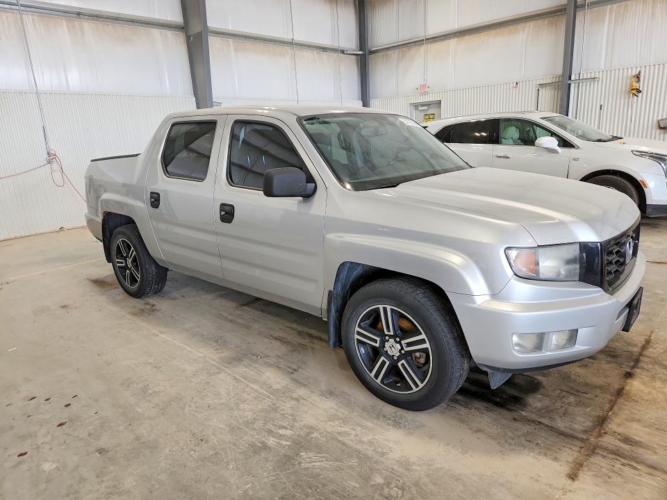 Снимка 4 от търг – 2014 HONDA RIDGELINE с VIN 5FPYK1F73EB013722