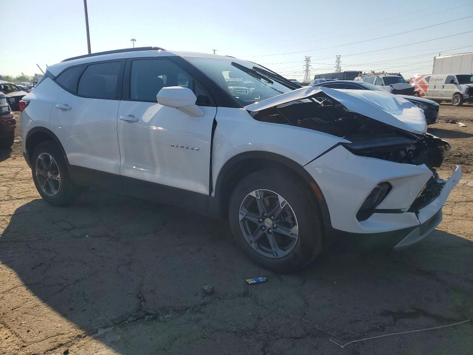 Photo 4 from auction – 2025 CHEVROLET BLAZER with VIN 3GNKBCR41SS176410