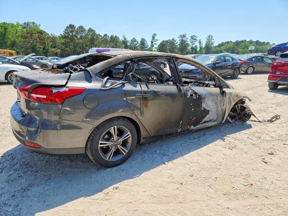 Photo 3 from auction – 2016 FORD FOCUS with VIN 1FADP3FE3GL266564