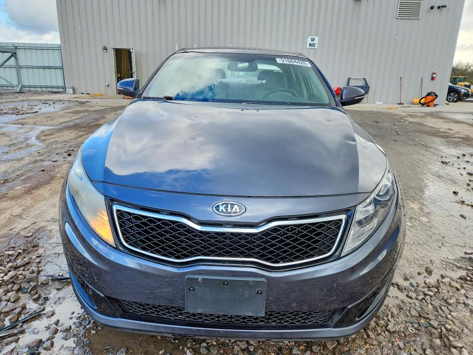 Photo 5 from auction – 2011 KIA OPTIMA with VIN KNAGN4A69B5143882