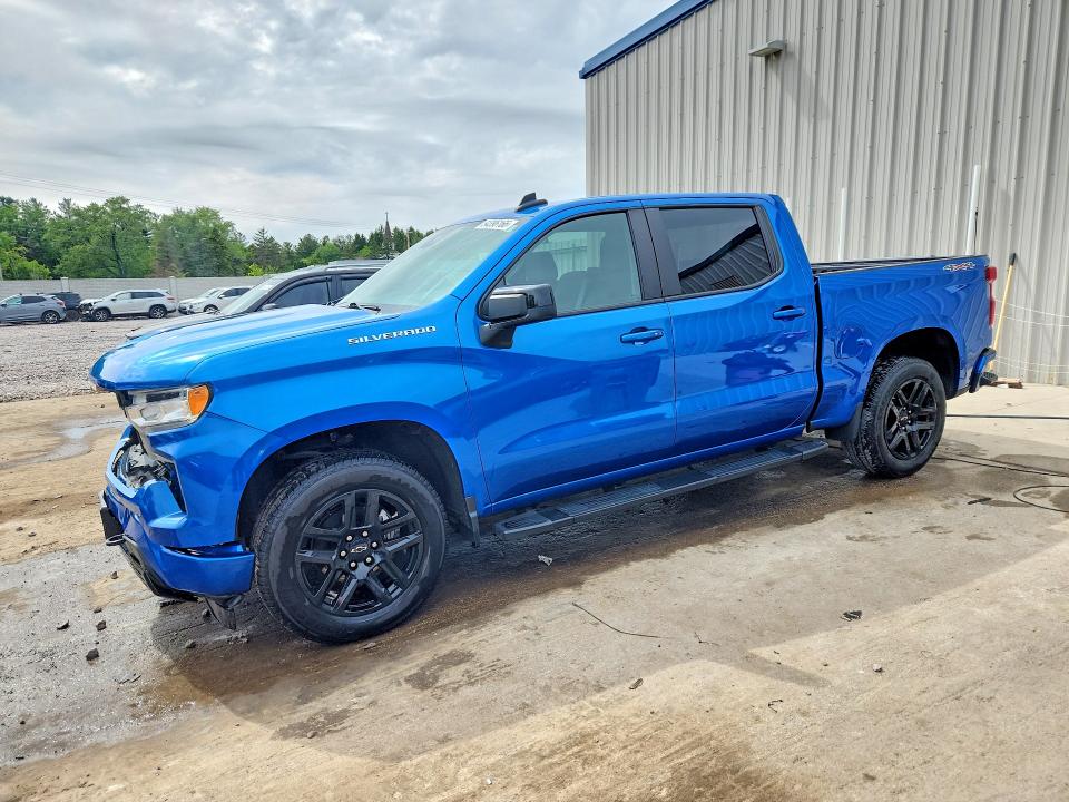 CHEVROLET SILVERADO 2022 with VIN 1GCUDEED0NZ592761 - Photo from auction