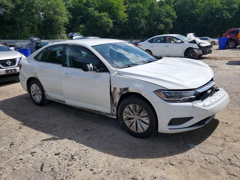 Photo 4 from auction – 2020 VOLKSWAGEN JETTA with VIN 3FA6P0H72DR105562