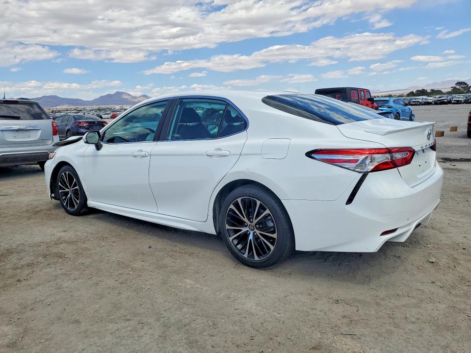 Photo 2 from auction – 2020 TOYOTA CAMRY with VIN 4T1G11AK0LU358046