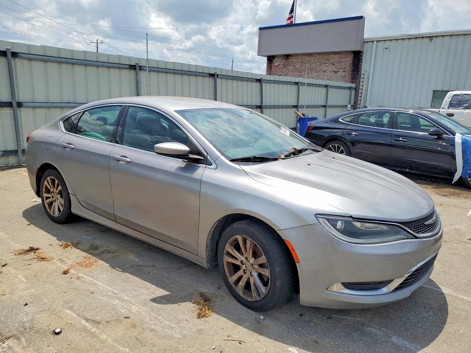 Photo 4 from auction – 2015 CHRYSLER 200 with VIN 1C3CCCABXFN577446