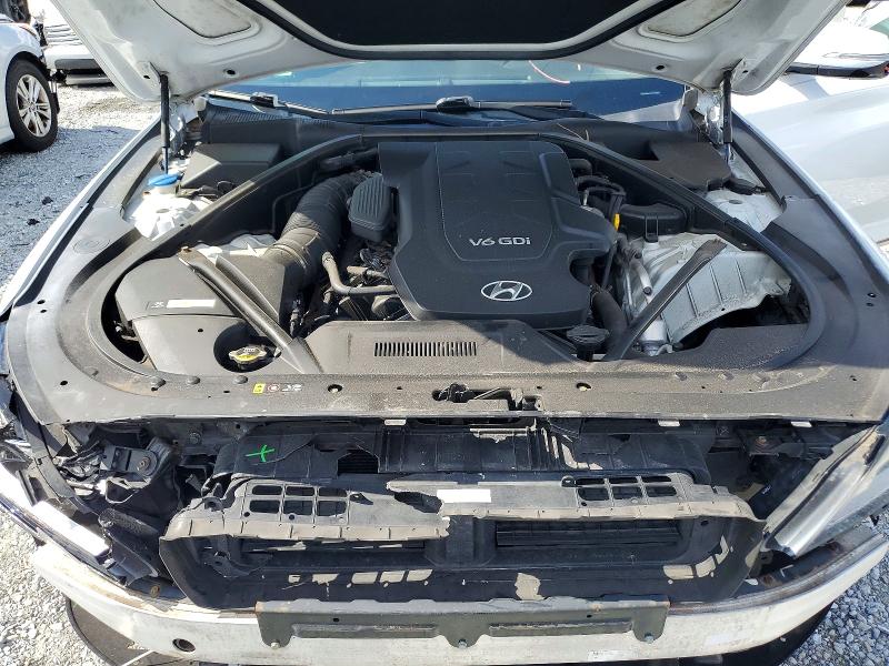 Photo 11 from auction – 2016 HYUNDAI GENESIS with VIN KMHGN4JE9GU121271