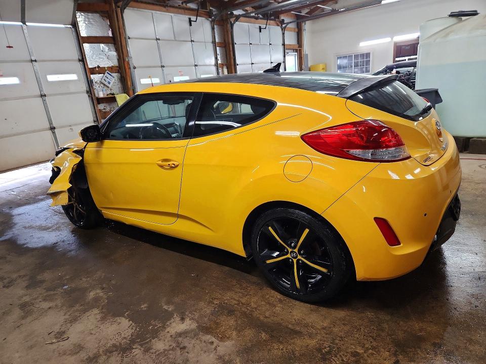 Foto 2 de la subasta – 2014 HYUNDAI VELOSTER con VIN KMHTC6AD9EU196895
