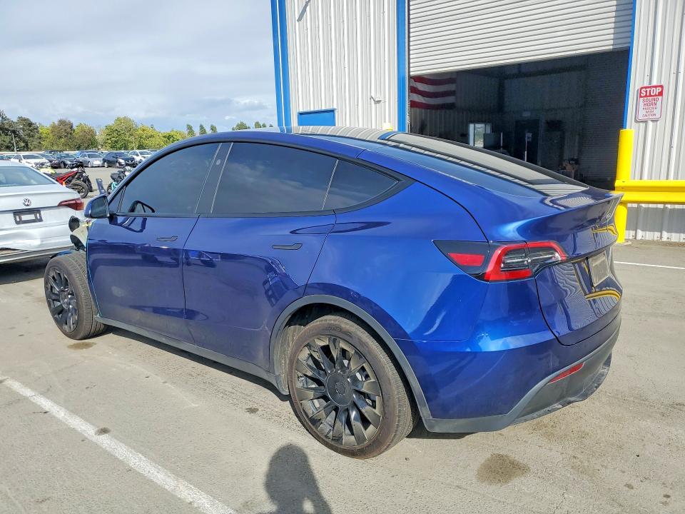 Photo 2 from auction – 2024 TESLA MODEL Y with VIN 7SAYGDEE8RF985661