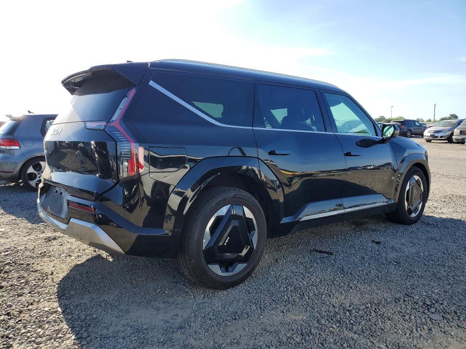 Photo 3 from auction – 2026 KIA EV9 with VIN 5XYADFS51TG007669