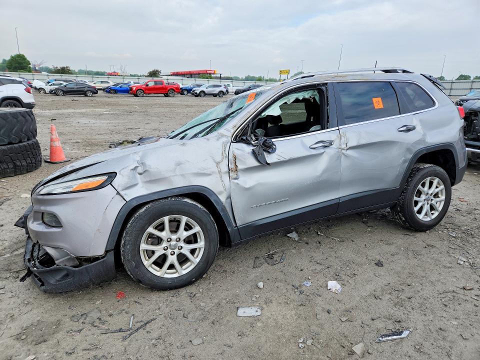 JEEP CHEROKEE 2016 with VIN 1C4PJMCB2GW360202 - Photo from auction