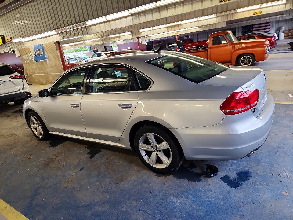 Photo 2 from auction – 2013 VOLKSWAGEN PASSAT with VIN 1VWBN7A38DC040937