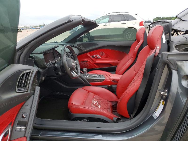 Photo 7 from auction – 2017 AUDI R8 with VIN WUAVACFX8H7904676