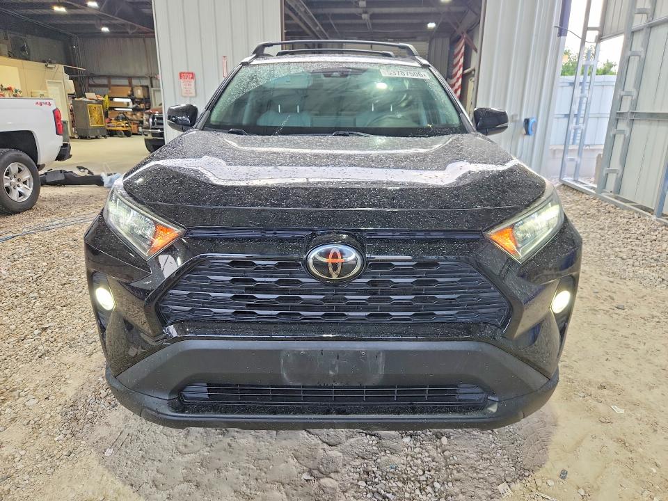 Photo 5 from auction – 2019 TOYOTA RAV4 with VIN 2T3A1RFV5KW078104