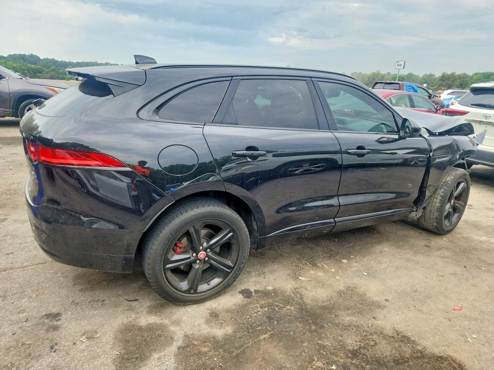 Photo 3 from auction – 2017 JAGUAR F-PACE with VIN SADCM2BV8HA498190
