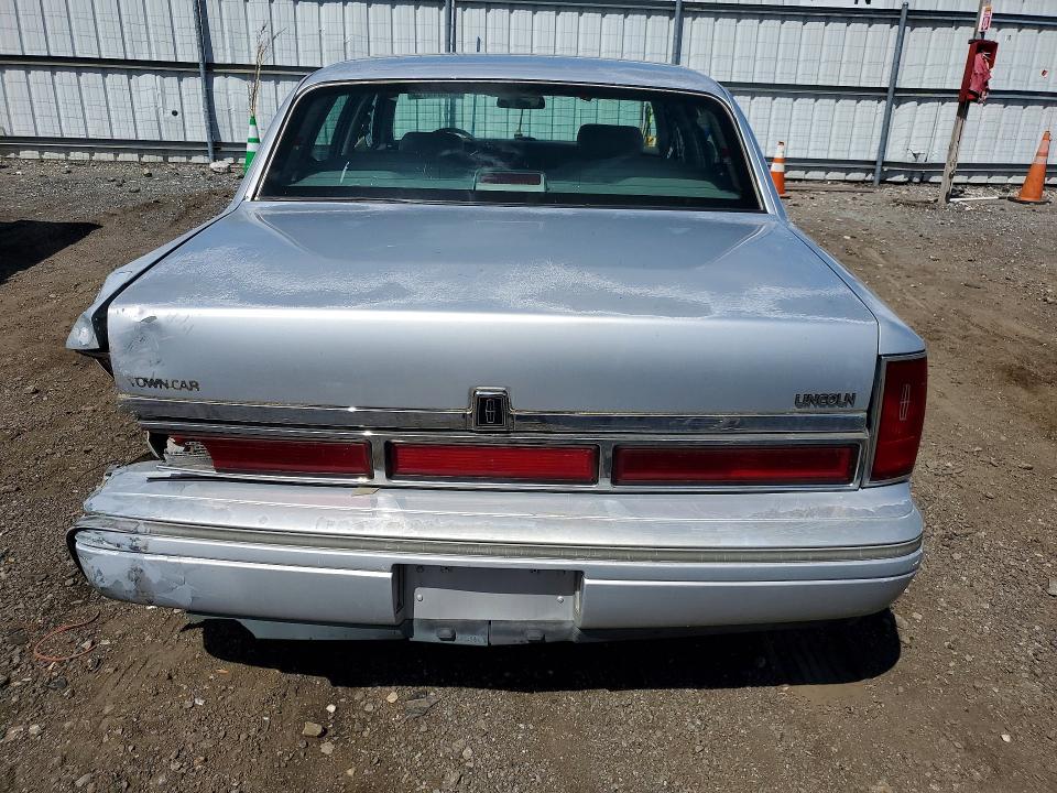 Снимка 6 от търг – 1995 LINCOLN TOWN CAR с VIN 1LNLM81W6SY663348