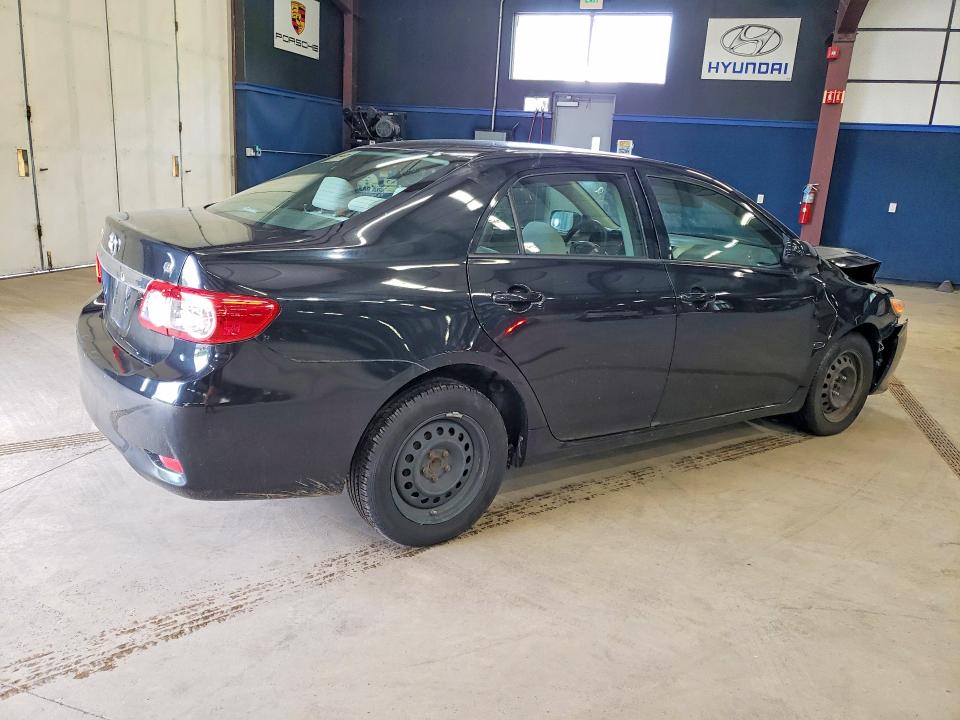Photo 3 from auction – 2011 TOYOTA COROLLA with VIN JTDBU4EE6B9131800