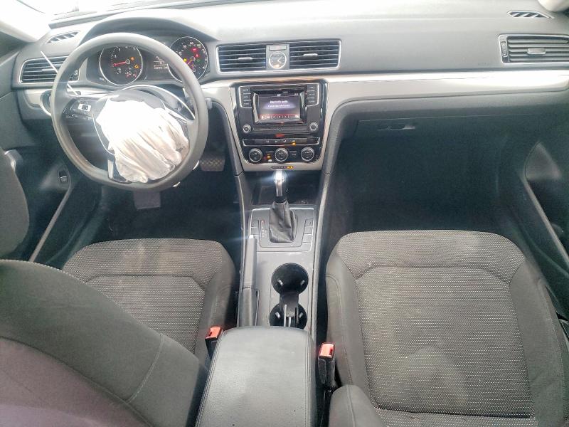 Photo 8 from auction – 2016 VOLKSWAGEN PASSAT with VIN 1VWAT7A38GC036196