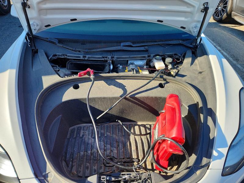 Photo 11 from auction – 2019 TESLA MODEL 3 with VIN 5YJ3E1EB9KF493776