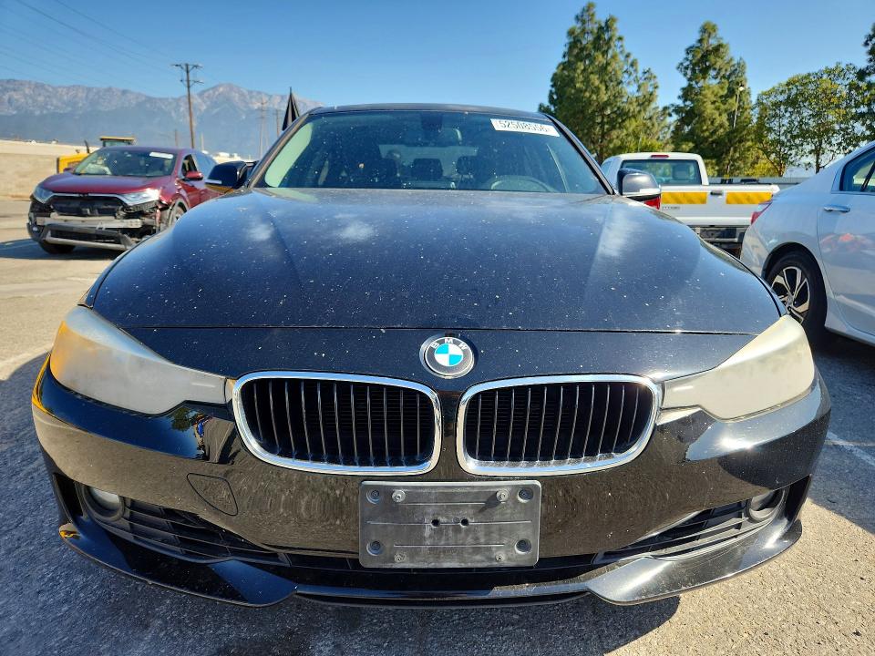 Photo 5 from auction – 2013 BMW 328 with VIN WBA3C1C51DF437393