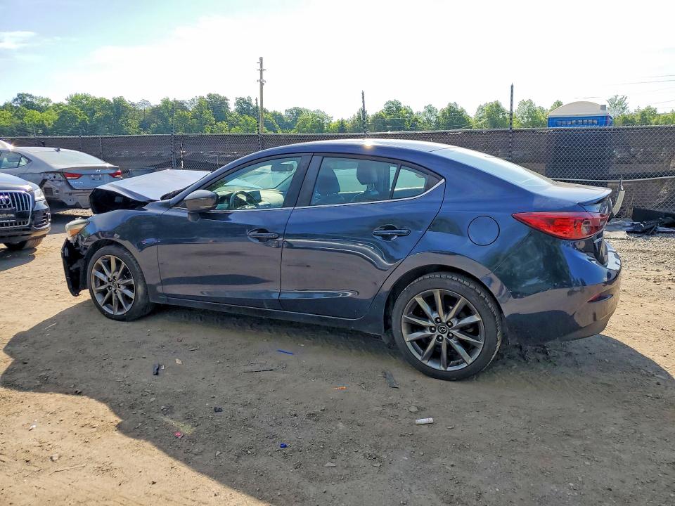 Zdjęcie 2 z aukcji – 2018 MAZDA 3 z VIN 3MZBN1V3XJM272361