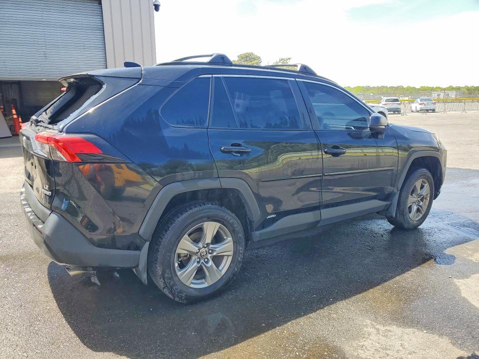 Photo 3 from auction – 2024 TOYOTA RAV4 with VIN 4T3LWRFV6RU144258