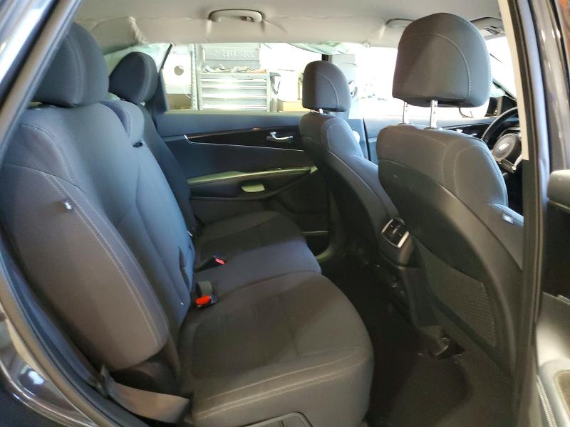 Photo 11 from auction – 2017 KIA SORENTO with VIN 5XYPGDA53HG307468