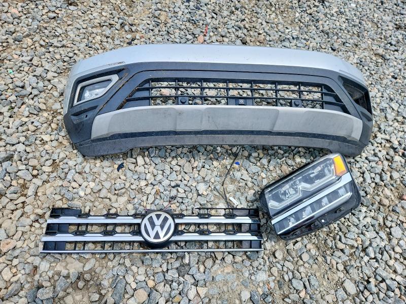 Photo 13 from auction – 2018 VOLKSWAGEN ATLAS with VIN 1V2NR2CA5JC507261