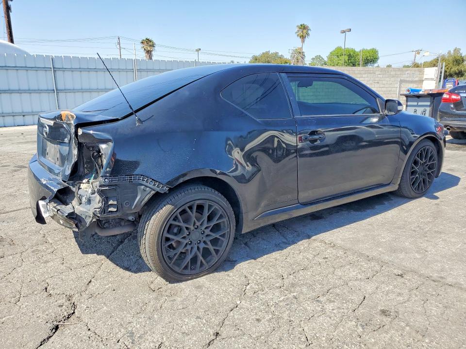 Photo 3 from auction – 2013 SCION TC with VIN JTKJF5C74D3057789