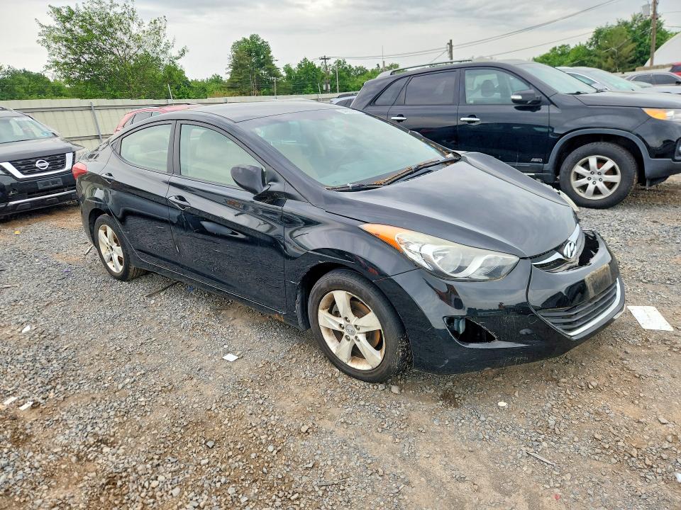 Photo 4 from auction – 2012 HYUNDAI ELANTRA with VIN 5NPDH4AE5CH147093